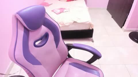 Snapshot of milky__boobs69 chatting on November 2025 12:25:01 PM vale online show from November 2025 12:25:01 PM