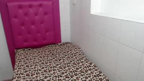 milkyway_18 online show from March 2025 12:07:02 AM