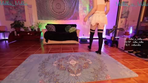milla_milla online show from January 2025 03:20:01 AM