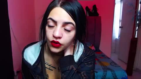 Snapshot of millacounisslosexanal chatting on October 2025 01:31:01 PM Violeta online show from October 2025 01:31:01 PM