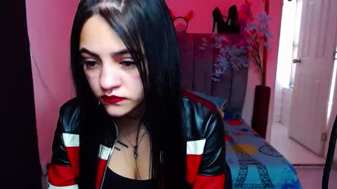 Snapshot of millacounisslosexanal chatting on October 2025 02:04:01 PM Violeta online show from October 2025 02:04:01 PM