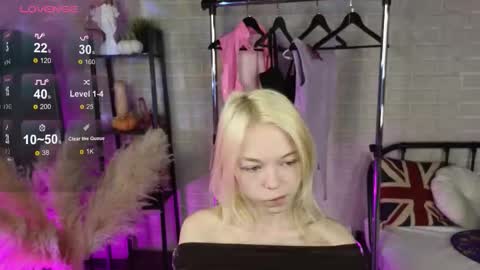 Snapshot of millaholt chatting on October 2025 08:47:02 AM Hello Im Mila online show from October 2025 08:47:02 AM