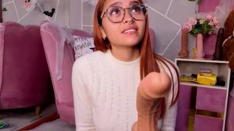 Snapshot of milleyjones_ chatting on October 2025 06:10:02 PM milleyjones_ online show from October 2025 06:10:02 PM