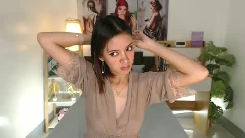 Im Milliedont forget to follow me online show from January 2025 07:39:01 PM