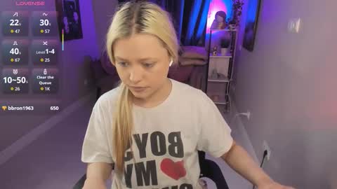 Millie online show from October 2025 09:02:01 PM