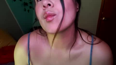 Snapshot of milliesweet77 chatting on November 2025 05:48:01 PM milli online show from November 2025 05:48:01 PM