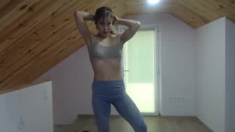 milusea online show from October 2025 10:36:01 AM