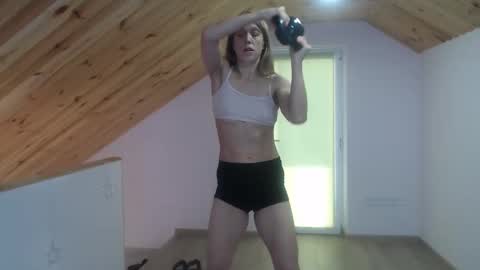 milusea online show from October 2025 12:22:02 PM