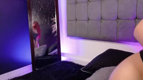 Snapshot of miluv19 chatting on November 2025 09:03:02 PM miluv19 online show from November 2025 09:03:02 PM