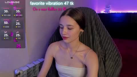 Snapshot of milyamess chatting on September 2025 05:18:02 PM Emily online show from September 2025 05:18:02 PM