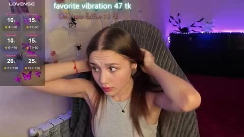 Snapshot of milyamess chatting on October 2025 05:15:02 PM Emily online show from October 2025 05:15:02 PM