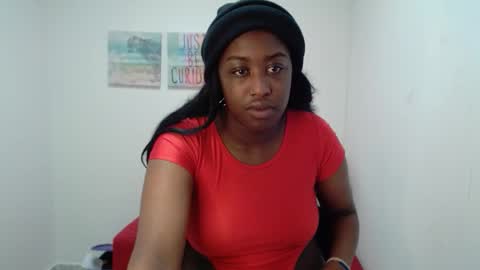 Snapshot of milykabigass69 chatting on October 2025 01:40:02 PM milykabigass69 online show from October 2025 01:40:02 PM