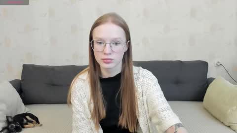 Snapshot of milymi_ chatting on November 2025 04:28:02 PM Milena and Jasper online show from November 2025 04:28:02 PM