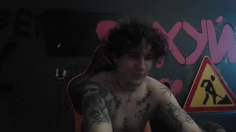 Snapshot of min1pekka chatting on November 2025 01:10:01 PM Max online show from November 2025 01:10:01 PM