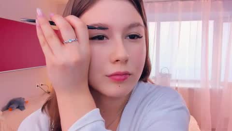 Snapshot of minditrelles chatting on November 2025 07:10:02 AM Mindi online show from November 2025 07:10:02 AM