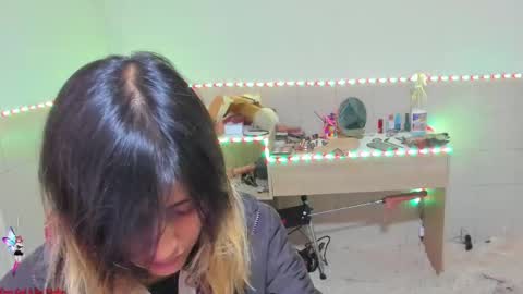 Amber online show from September 2025 07:05:01 PM