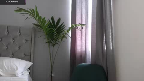   Mini Mila Kunis ft Ashton Katchero. Follow me to stay in touch  online show from October 2025 07:14:02 PM