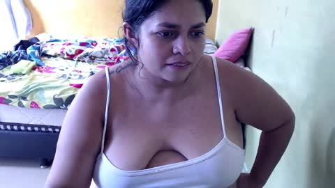 Andrea online show from February 2025 06:46:01 PM