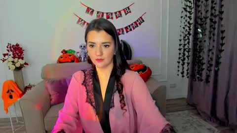 Jessi online show from November 2025 08:10:01 PM