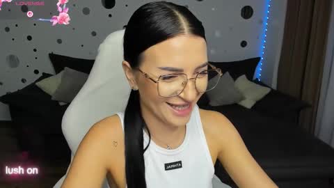 mira_fantasy online show from September 2025 04:26:01 AM