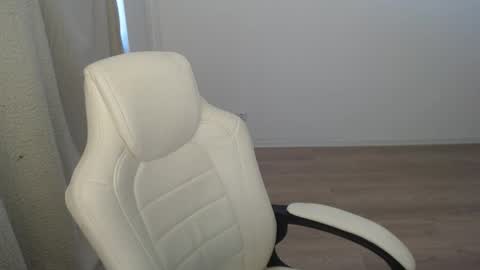 Snapshot of mira_g chatting on October 2025 06:32:02 AM mira_g online show from October 2025 06:32:02 AM