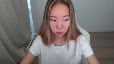 Snapshot of mira_g chatting on October 2025 06:02:02 AM mira_g online show from October 2025 06:02:02 AM