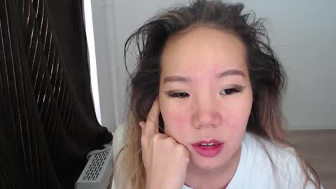 Snapshot of mira_g chatting on October 2025 01:11:01 PM mira_g online show from October 2025 01:11:01 PM