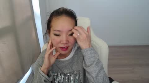 Snapshot of mira_g chatting on October 2025 12:50:01 PM mira_g online show from October 2025 12:50:01 PM