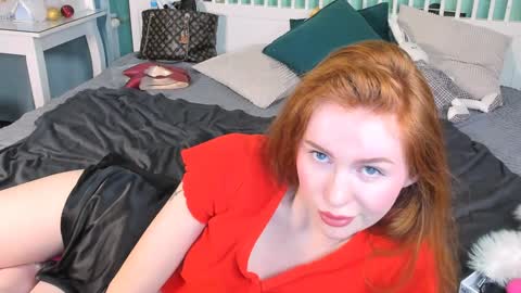 Snapshot of mira_glace chatting on February 2025 12:50:01 PM Mira3 online show from February 2025 12:50:01 PM