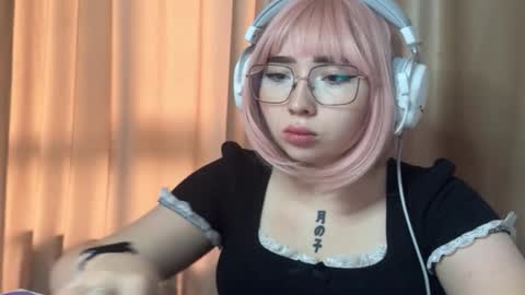 Snapshot of mira_light_ chatting on September 2025 01:11:01 AM mira_light_ online show from September 2025 01:11:01 AM