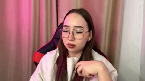 Snapshot of mira_light_ chatting on November 2025 05:58:02 PM mira_light_ online show from November 2025 05:58:02 PM