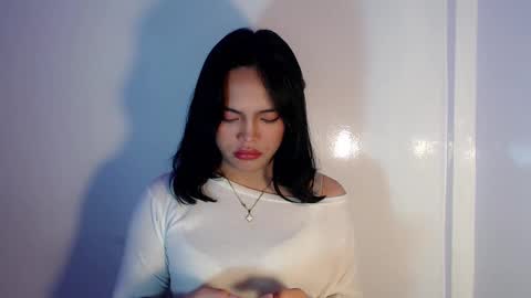 Mira Bella online show from February 2025 08:42:02 PM