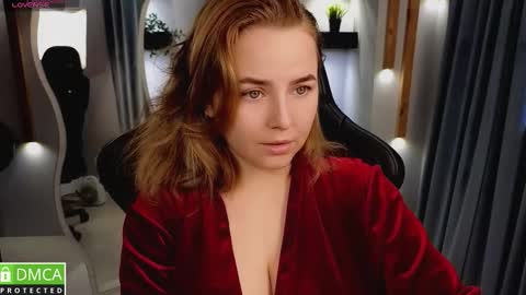 Snapshot of mira_mermayd chatting on October 2025 08:13:01 AM Mira online show from October 2025 08:13:01 AM