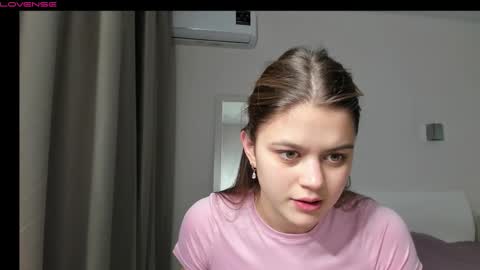 Snapshot of miraa_m chatting on November 2025 07:16:01 PM Mira online show from November 2025 07:16:01 PM