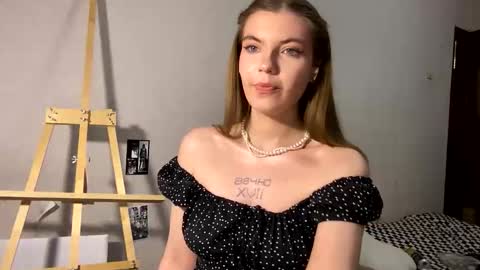 Snapshot of mirabunnys chatting on September 2025 11:05:01 PM Mira  online show from September 2025 11:05:01 PM