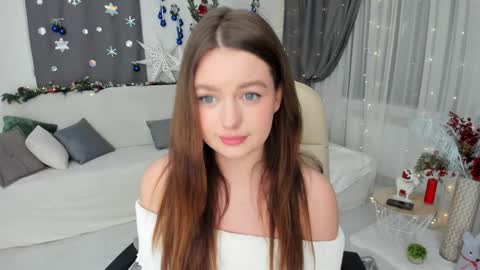 Snapshot of miraclecurly chatting on January 2025 04:29:01 PM Emma online show from January 2025 04:29:01 PM