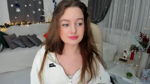 Snapshot of miraclecurly chatting on January 2025 07:38:01 PM Emma online show from January 2025 07:38:01 PM