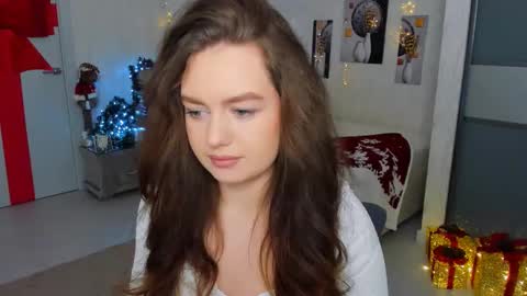 Snapshot of miraclecurly chatting on January 2025 04:13:02 PM Emma online show from January 2025 04:13:02 PM