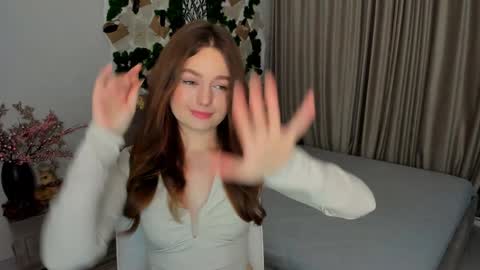 Snapshot of miraclecurly chatting on January 2025 01:15:01 PM Emma online show from January 2025 01:15:01 PM