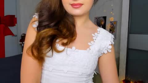 Snapshot of miraclecurly chatting on January 2025 04:16:02 AM Emma online show from January 2025 04:16:02 AM