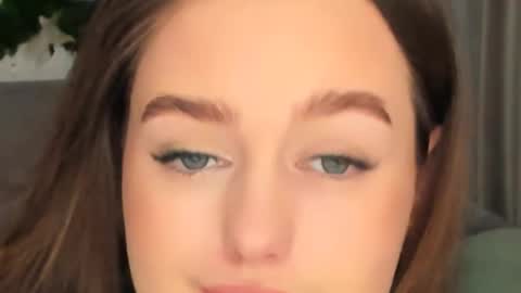 Snapshot of miraclecurly chatting on February 2025 07:47:02 PM Emma online show from February 2025 07:47:02 PM