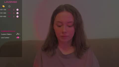 Kira online show from October 2025 02:16:01 PM