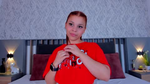 Snapshot of miranda_blair chatting on February 2025 02:29:02 AM Miranda online show from February 2025 02:29:02 AM