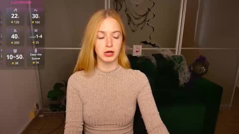 Snapshot of mirandamayers chatting on November 2025 12:39:02 PM MirandaMayers online show from November 2025 12:39:02 PM