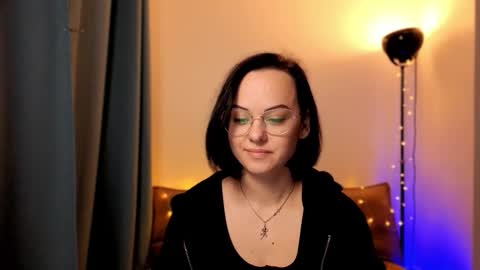 MiraSkyy online show from November 2025 05:26:01 PM