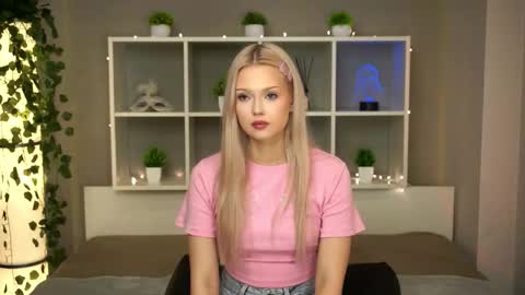 Snapshot of mirianscorgie chatting on October 2025 07:07:02 PM Elsa online show from October 2025 07:07:02 PM