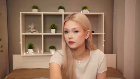 Snapshot of mirianscorgie chatting on October 2025 08:21:02 PM Elsa online show from October 2025 08:21:02 PM