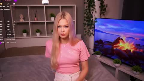 Snapshot of mirianscorgie chatting on November 2025 10:34:02 PM Elsa online show from November 2025 10:34:02 PM