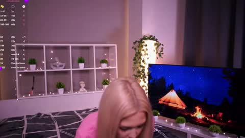 Snapshot of mirianscorgie chatting on November 2025 09:13:02 PM Elsa online show from November 2025 09:13:02 PM