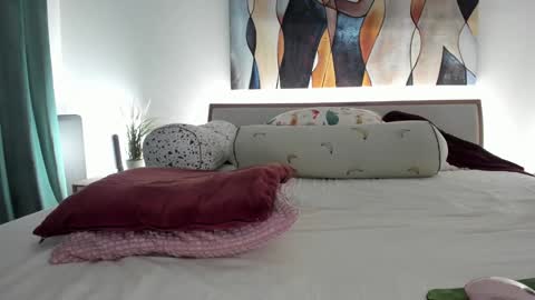 Eva online show from November 2025 07:13:01 PM